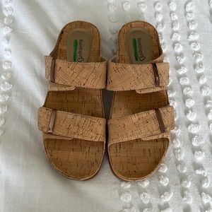 Bare traps adjustable cork sandals size 8.5